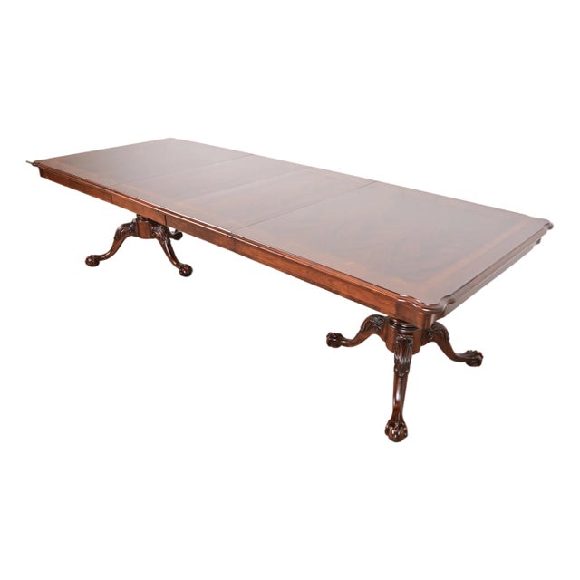 Thomasville Chippendale Banded Flame Mahogany Double Pedestal Extension Dining Table, Newly Refinished For Sale