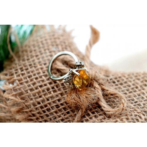 White Gold Ring with Diamonds For Sale - Image 4 of 7