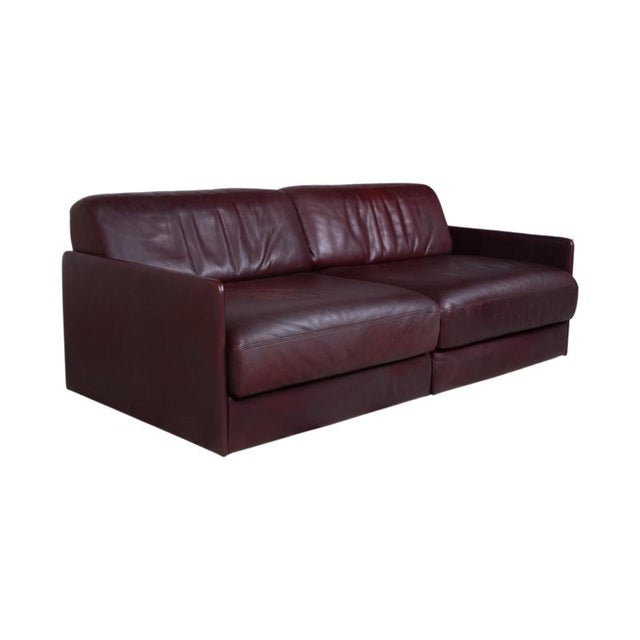 Modern Leather Two-Seater Red Bordeaux Manual Function DS-76 Sofa from de Sede For Sale - Image 3 of 13