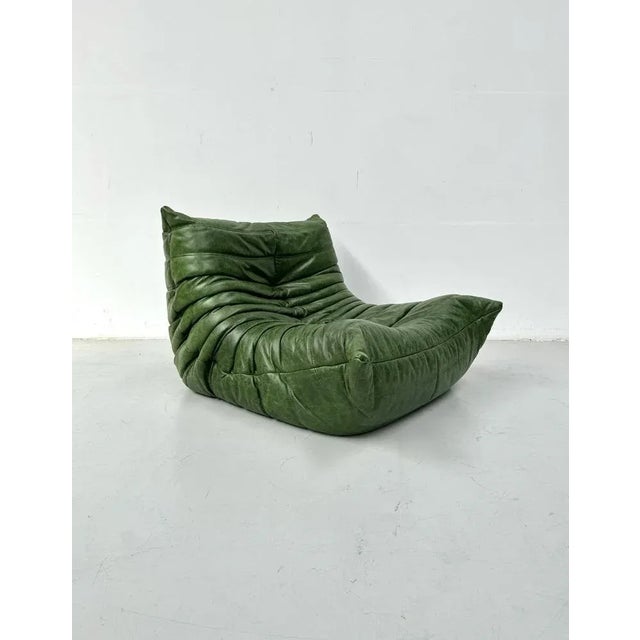 Togo Lounge Chair in Forest Green Leather by Michel Ducaroy for Ligne Roset For Sale - Image 5 of 13