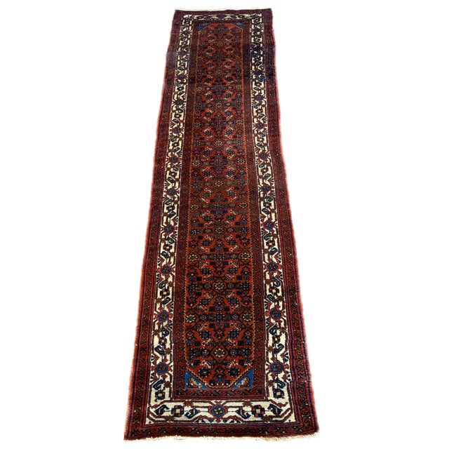 Vintage Hamadan Runner Rug, 1940s, in Very Good conditions. Designed 1920 to 1949