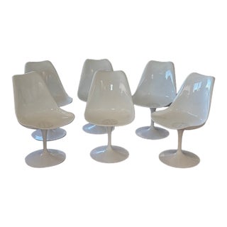 Pristine Vintage Eero Saarinen for Knoll Stationary Tulip Side Chairs - Set of 6 For Sale