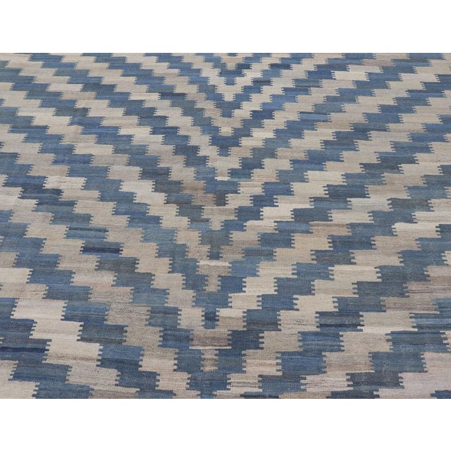 Textile Hand Woven Flat-Weave Kilim Rug With a Modern Design in Blue and Creams For Sale - Image 7 of 13