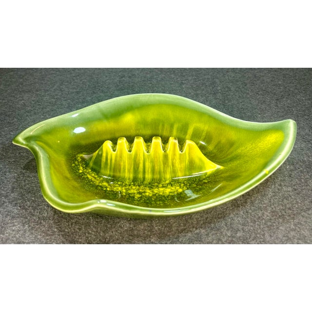 Mid-Century Modern Mid-Century Modern Acid Green Leaf Shaped Art Pottery Ashtray For Sale - Image 3 of 10
