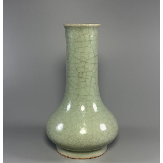 Chinese Antique Chinese Celadon Crackle‑Glaze Long‑Neck Vase, Collectible Antique For Sale - Image 3 of 5