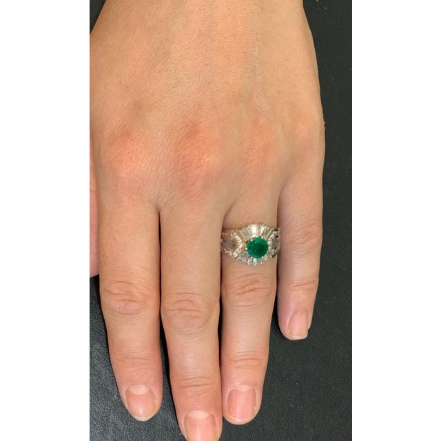 1.5 Carat Round Cut Emerald and 1.2 Carat Diamond Ring 18 Karat White Gold For Sale - Image 14 of 18