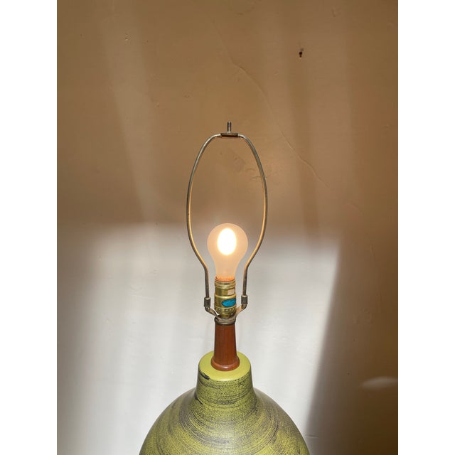1960s Pair of Mid Century Modern Glazed Olive Green Table Lamps For Sale In Los Angeles - Image 6 of 10