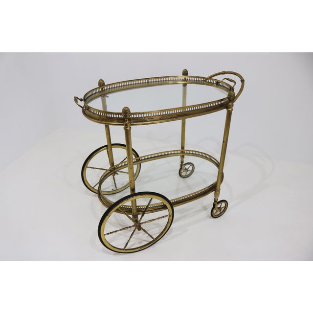 Vintage Oval Brass and Glass Bar Cart from Maison Baguès, 1950s For Sale - Image 9 of 17