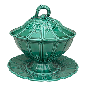 19th Century French Green Grapes Majolica Tureen Sarreguemines