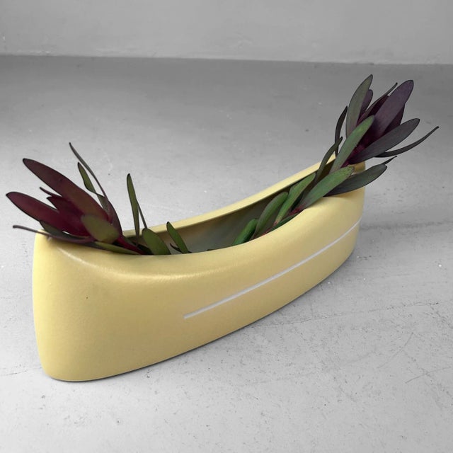 Japanese Minimalist Ceramic Ikebana Vase, 1950s For Sale - Image 10 of 14