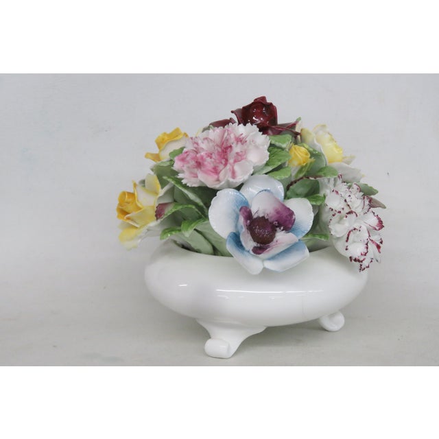 Royal Doulton Royal Doulton England Bone China Floral Posy Mixed Flowers in Footed Bowl 5016b For Sale - Image 4 of 18