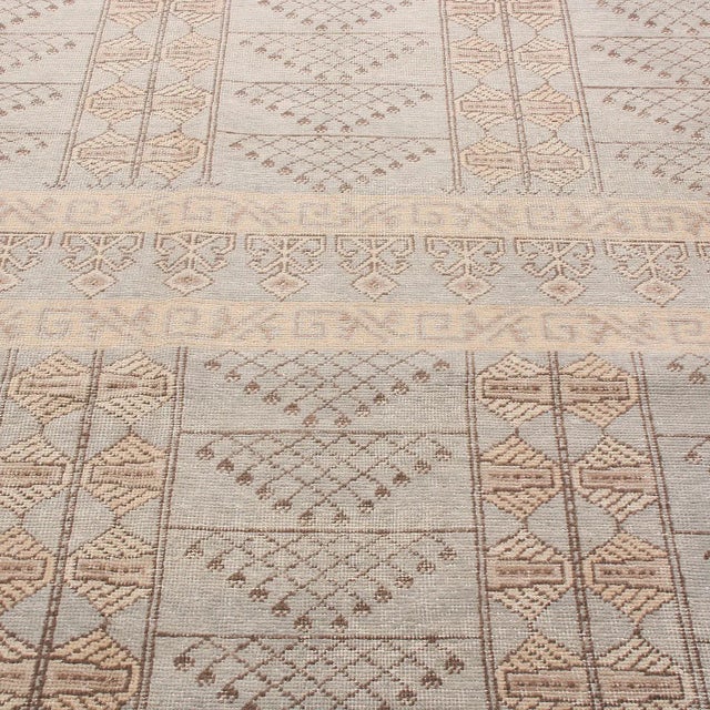 Rug & Kilim’s Pyramid Rug in Taupe and Blue, 9x12 For Sale In New York - Image 6 of 8