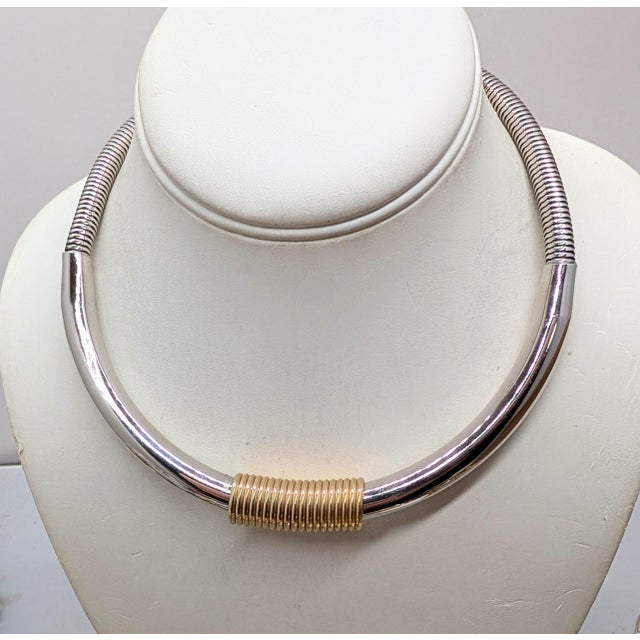 1970s Vintage 1970s Signed Napier Rhodium Plated Goldtone Wrapped Collar Necklace For Sale - Image 5 of 7