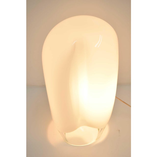 1970s 1970s Vistosi Large Balloon Form White Glass Table Lamp For Sale - Image 5 of 9