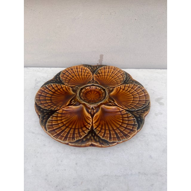 Majolica oyster plate signed Sarreguemines, circa 1950.