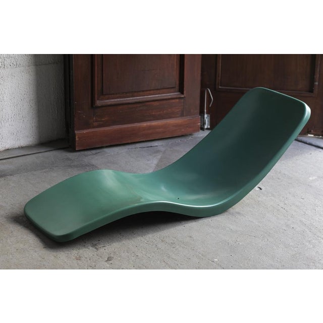 Contemporary Set of Fiberglass Sunbeds by Charles Zublena For Sale - Image 3 of 12