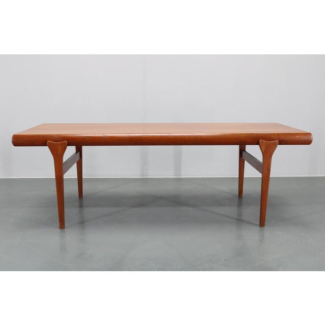 Teak Coffee Table attributed to Johannes Andersen for CFC Silkeborg, Denmark, 1960s For Sale - Image 3 of 18