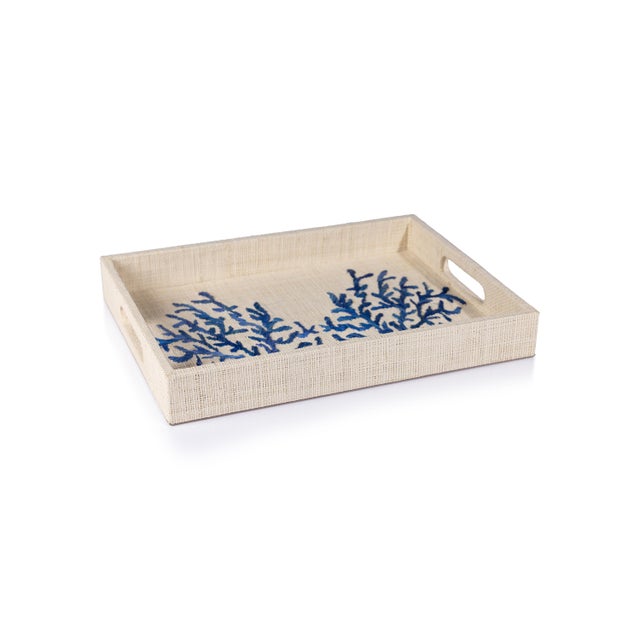 Coral Lagoon Natural Fiber Raffia Serving Tray For Sale In Los Angeles - Image 6 of 6