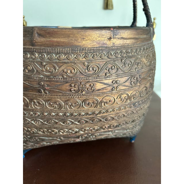 Traditional Vintage Burmese Gilt Relief Lacquer Basket With Blue Interior For Sale - Image 3 of 8