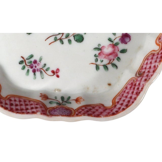 Chinese Export Porcelain Famille Rose Teapot Stand With Puce Diaper Border, Circa 1775 For Sale In Philadelphia - Image 6 of 12