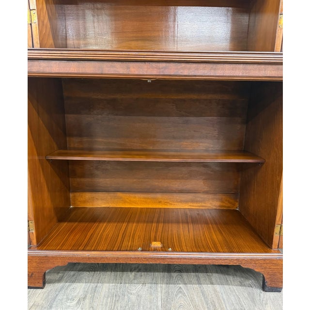 Vintage Georgian Style Mahogany Bookcase Cabinet China Cabinet For Sale - Image 9 of 15
