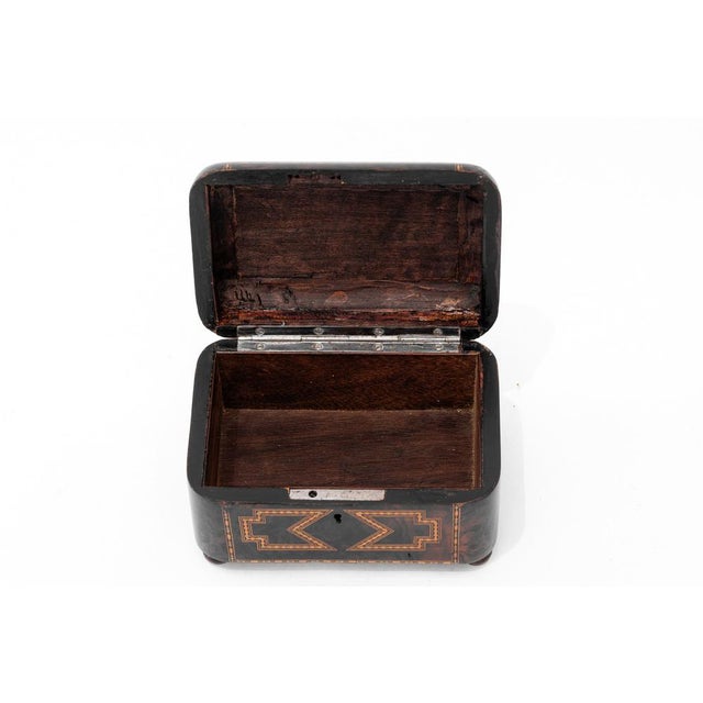 Brown Art Deco Jewelry Box in Nut Wood and Maple, 1920s For Sale - Image 8 of 10