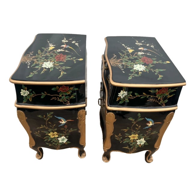Vintage Set of Two Chinese Nightstands Side Tables Chinoiserie Hand Painted For Sale - Image 4 of 10