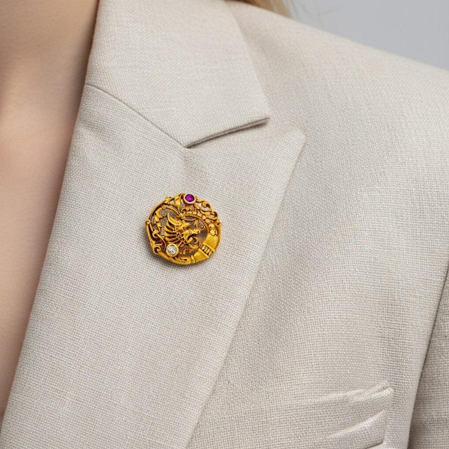Art Nouveau brooch from circa 1910, a chimera rendered in 18k gold with extraordinary skill. A piece that embodies...