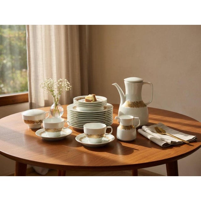 Porcelain Modulation Coffee and Dessert Service by Tapio Wirkkala for Rosenthal Studio-Line, Germany, 1970s, Set of 39 For Sale - Image 12 of 13