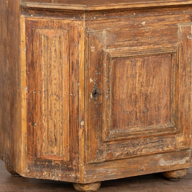 Swedish Pine Dalarna Cabinet Cupboard, Circa 1800-20 For Sale - Image 10 of 11