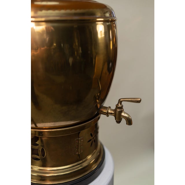 Traditional Vintage Brass Samovar-Style Lamp w/ Pleated Linen Shade For Sale - Image 3 of 5