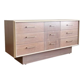 1970s Mid Century Modern 6-Drawer Dresser For Sale