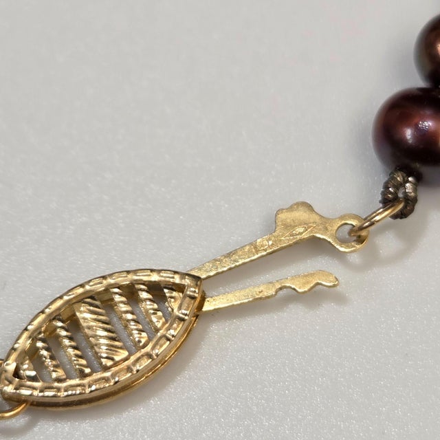 Metal Vintage 14k Gold Chocolate Brown Freshwater Pearl Set Necklace Bracelet & Stud Earrings in Wood Box For Sale - Image 7 of 7