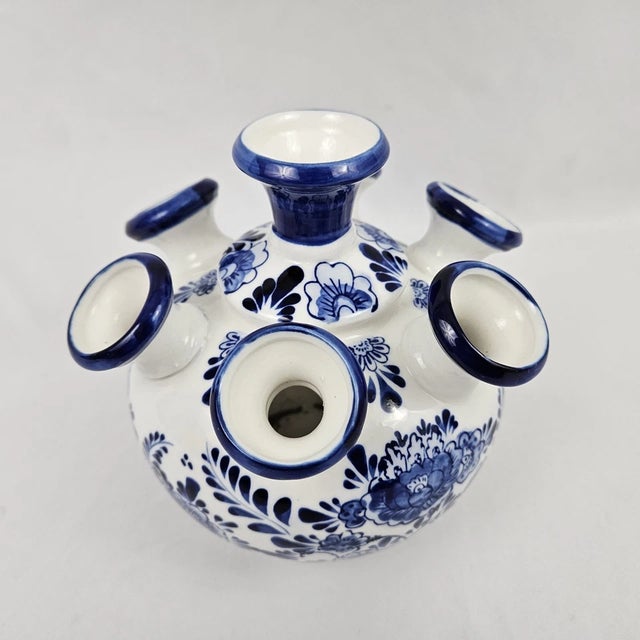 Add timeless Dutch elegance to your home with this vintage Delft Blue tulipiere vase. Handcrafted and decorated in the...