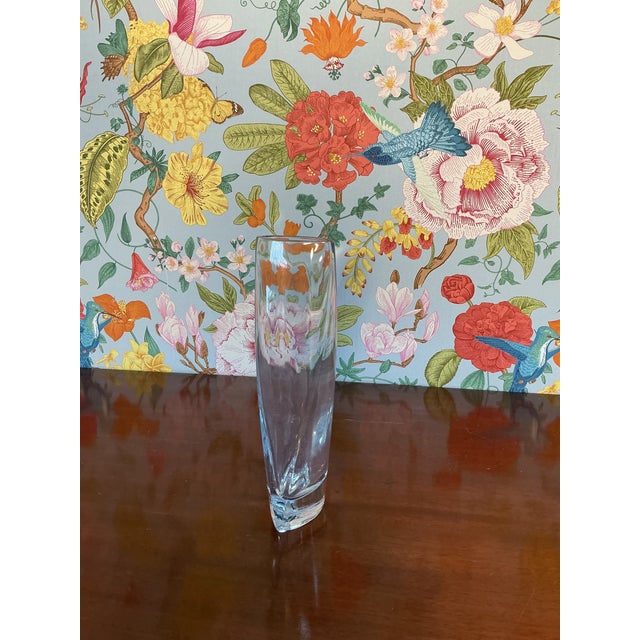 This elegant Nambé vase features the brand’s signature sleek and timeless design. Perfect condition with no visible flaws,...