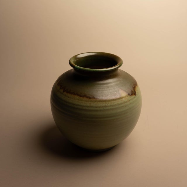 Ribbed Vase by Martha Katzer for the Majolika Manufactory Karlsruhe, 1930s For Sale - Image 3 of 5