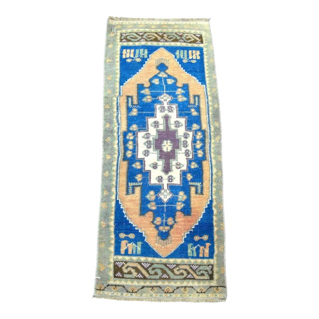 Medalloin Design Turkish Anatolian Small Rug For Sale