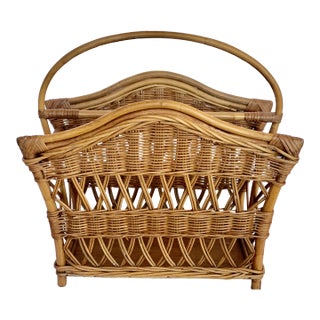 Late 20th Century Vintage Natural Wicker and Bamboo Magazine Rack For Sale