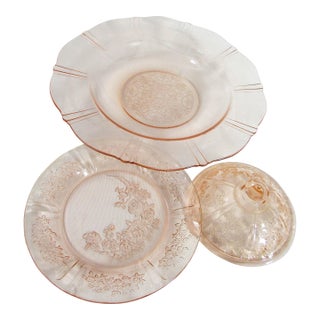 Mid 20th Century Pink Depression Glass Pieces Covered Dish and Rimmed Bowl For Sale