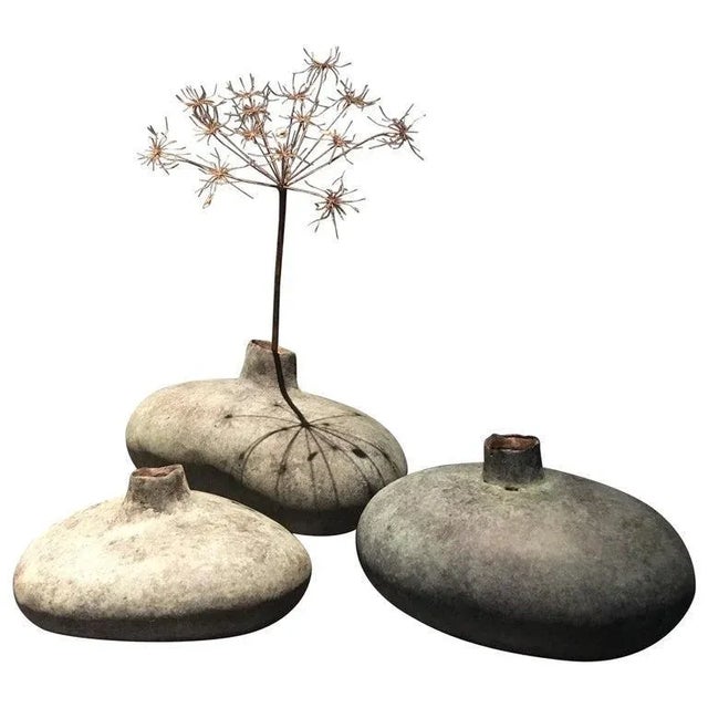 Object 01 set by Herma de Wit, 2020 Edition: 30 + 3AP Dimensions: Small: 9 x 17 x 15cm Medium: 11 x 18 x 14cm Large: 12 x...