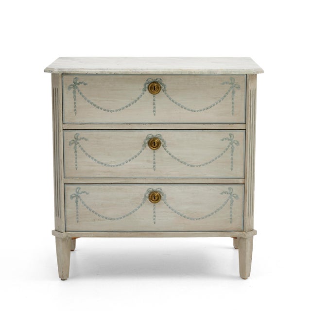 Gustavian Chest of Drawers with Arched Decoration, 1890s For Sale - Image 5 of 5