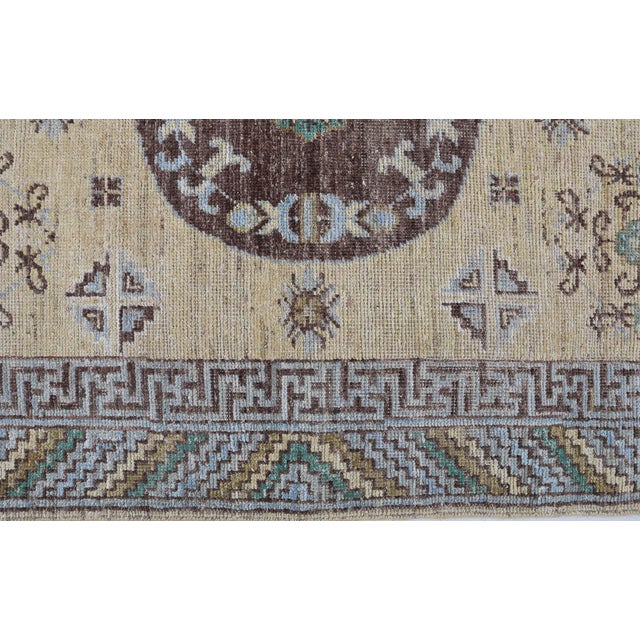 Inspired by the heritage of Central Asian weaving traditions, this contemporary Samarkand rug beautifully bridges the past...