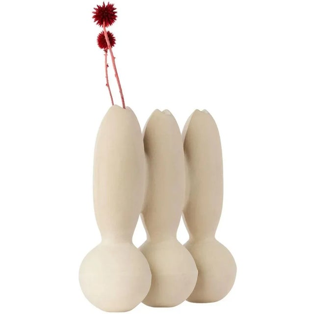 Itera white triple vase by ia kutateladze one of a kind. Dimensions: d 10 x w 30 x h 27 cm. Materials: raw white clay....