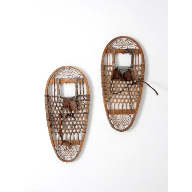 Vintage World War II Usa Military Snowshoes by the Groswold Ski Co. 1945 For Sale - Image 11 of 16
