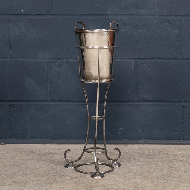 Silver 20th Century English Art Deco Ice Bucket on Stand, 1930, Set of 2 For Sale - Image 8 of 14