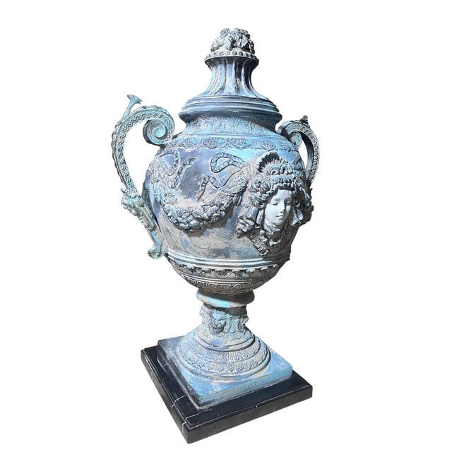 1980s Continental Neoclassical Figured Bronze Urn With Marble Base For Sale - Image 4 of 9