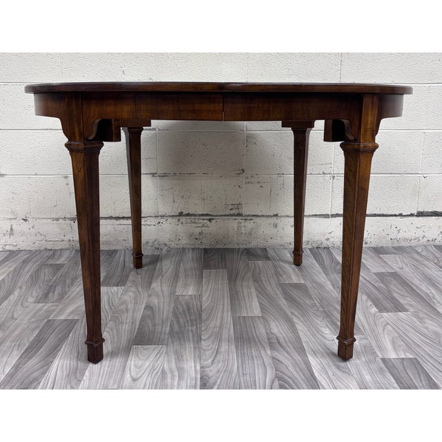 Vintage Drexel Passage Mahogany Sunburst Veneer Round Extension Dining Table For Sale In Kansas City - Image 6 of 12
