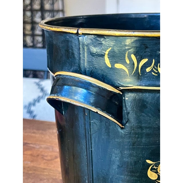 English Traditional Black Tole Decoupage and Stenciled Two Handle Pail For Sale - Image 11 of 11