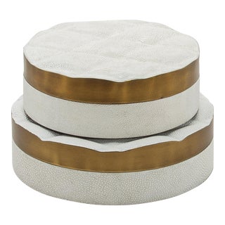 Set of 2 Quilted Boxes in White Shagreen With Bronze Patina Brass by Kifu Paris For Sale