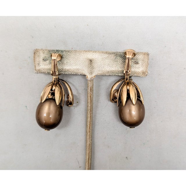 Vintage Signed Napier Goldtone Brown Moonglow Cumquat Drop Clip Earrings-2 Pieces For Sale - Image 12 of 12